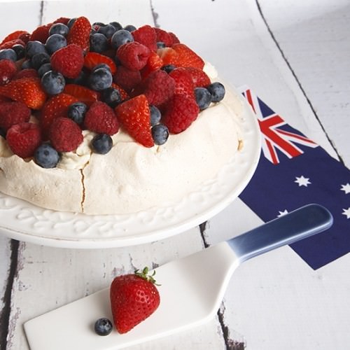 Berry Topped Australia Day Pavlova | Meat and Travel